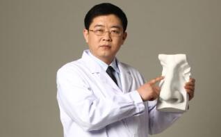 注射隆鼻專家怎樣選擇?