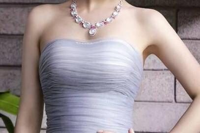 乳房假體植入手術(shù)之后的護(hù)理指導(dǎo)