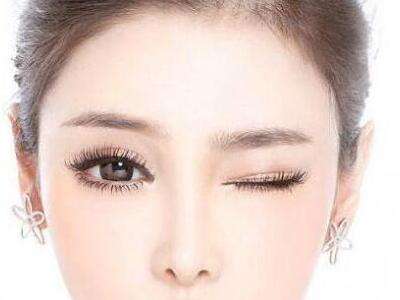 做完雙眼皮全切后一直不消腫是怎么回事?