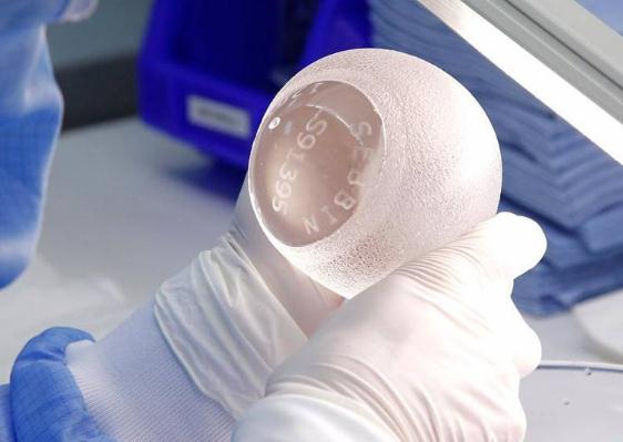 假體隆胸手術中采用哪種手術切口會比較好？