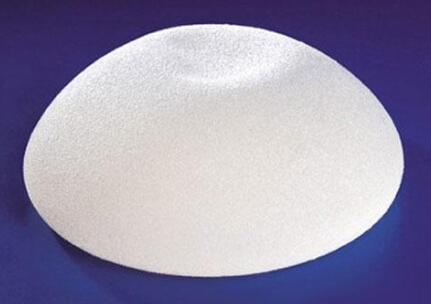 假體隆胸麥格和曼托哪個比較好?