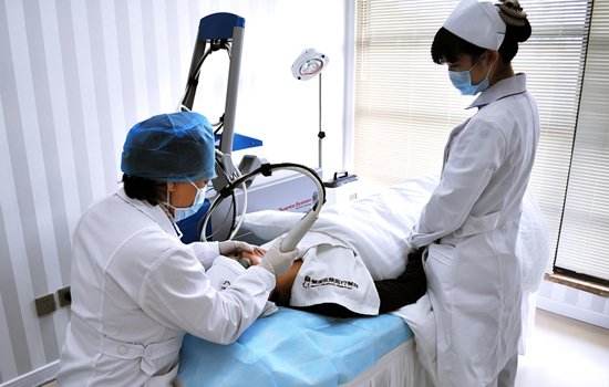 激光調(diào)節(jié)痤瘡過后會再發(fā)作嗎？擔(dān)憂臉上痘痘反反復(fù)復(fù)