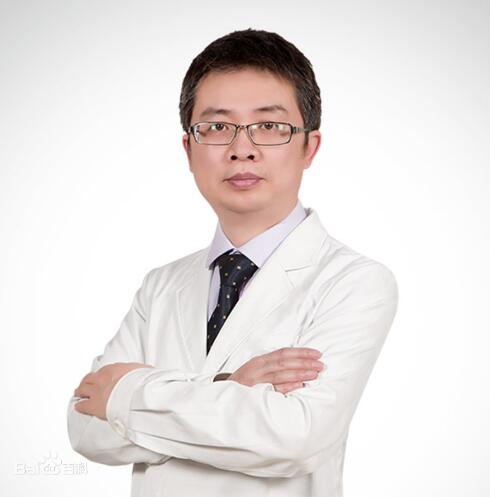 汪軍醫(yī)生-介紹-成都首瑞植發(fā)醫(yī)院