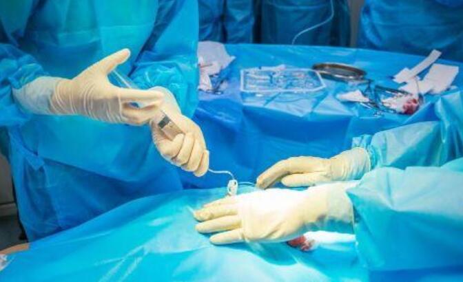 吸脂手術(shù)可以讓女性減肥的目的，讓身材