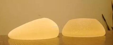 妙桃琴面假體優(yōu)點(diǎn)：