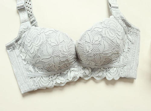 有豐胸的專用胸罩嗎？隆胸術(shù)后穿哪種內(nèi)衣比較好？