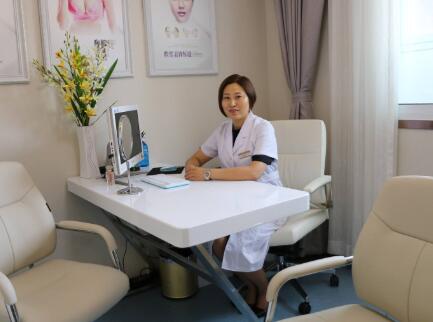 北京長虹醫(yī)院張守玲醫(yī)生技術(shù)好嗎？醫(yī)生簡介