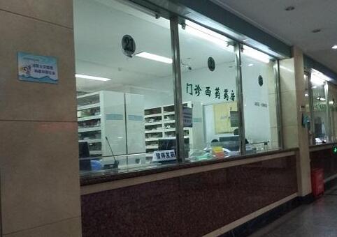 呂成志醫(yī)生-簡(jiǎn)介資料-資質(zhì)-口碑-大連皮膚病醫(yī)院