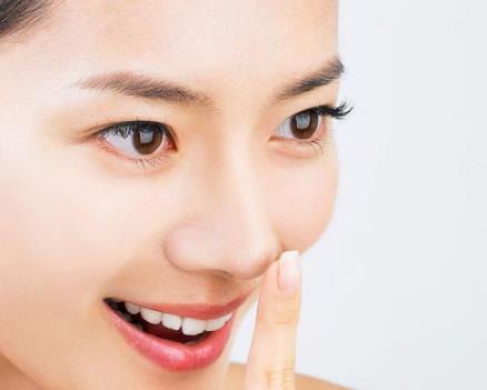 隆鼻和鼻部手術(shù)有什么不同？選擇哪一種手術(shù)方式更好？