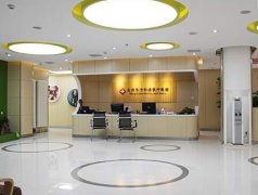 北京東方和諧馮斌面部吸脂瘦臉案例，看醫(yī)生簡歷及術(shù)后果