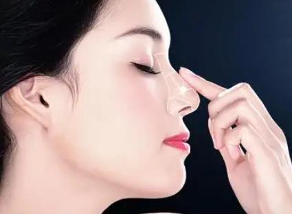 哪些人不適合自體脂肪隆鼻，危害是什么