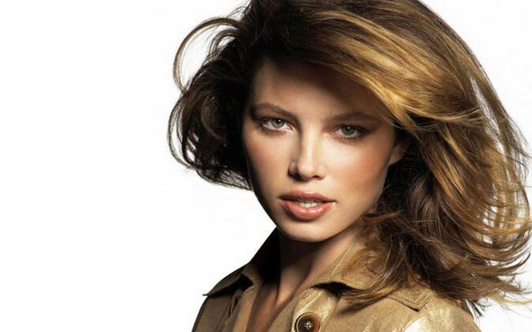 切開雙眼皮多久恢復(fù)自然?