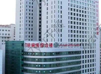 新疆自治區(qū)人民醫(yī)院整形眼袋怎么樣？坐診醫(yī)生余萍、郭智龍簡介_評價介紹