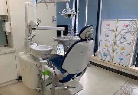 上海永華口腔門診部醫(yī)生簡(jiǎn)介分享！技術(shù)口碑_費(fèi)用出爐~