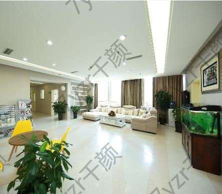 成都華西抽脂手術(shù)多少錢啊機構(gòu)簡介、醫(yī)生技術(shù)優(yōu)勢、口碑請在線查看！