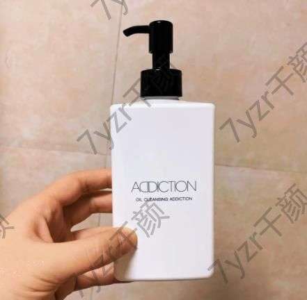 彩妝控的狂熱與冷靜：非大牌不買的日子過去了，現(xiàn)在尋找適合自己的產(chǎn)品