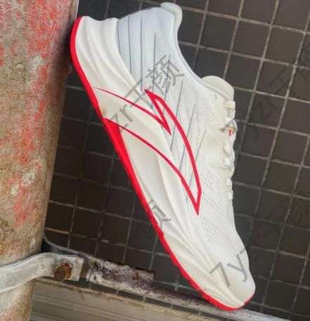 運動鞋品牌排行榜前十名，你喜歡的品牌上榜了嗎？